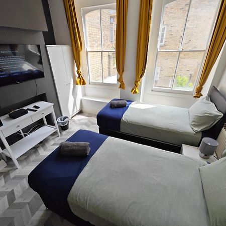 2 Bedroom 2 Bathroom Apartment In Old St - Shoreditch - Zone 1 Лондон Экстерьер фото