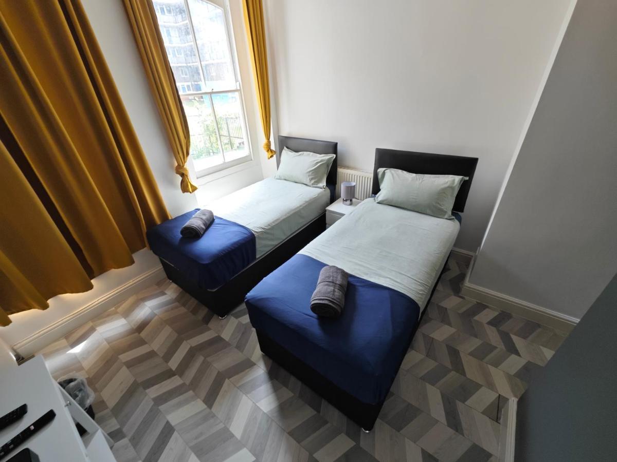 2 Bedroom 2 Bathroom Apartment In Old St - Shoreditch - Zone 1 Лондон Экстерьер фото