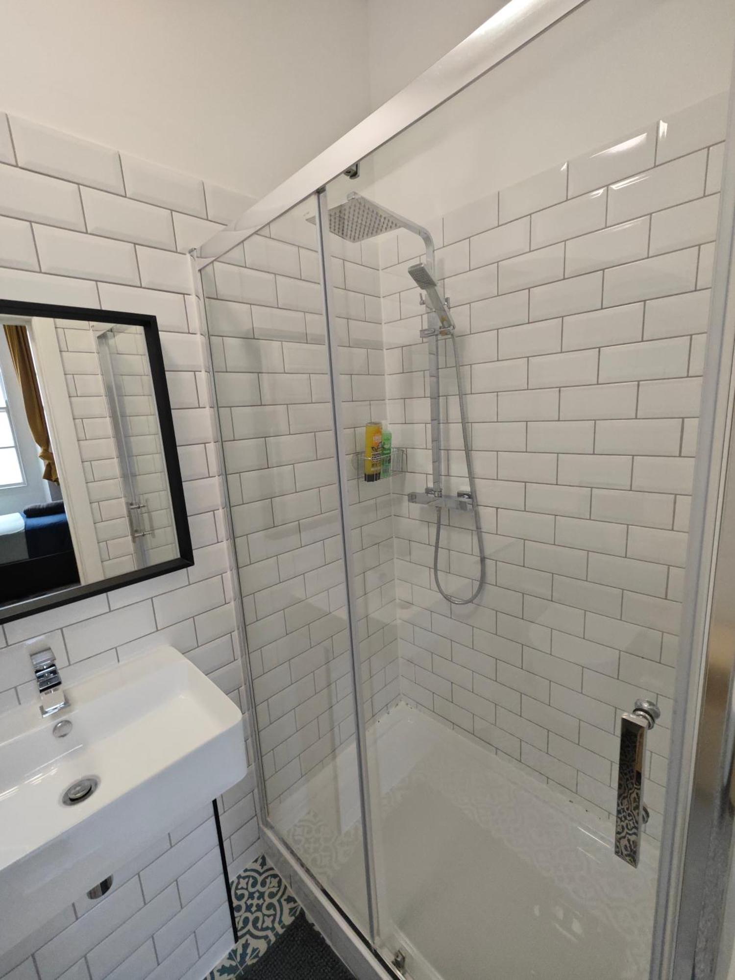 2 Bedroom 2 Bathroom Apartment In Old St - Shoreditch - Zone 1 Лондон Экстерьер фото